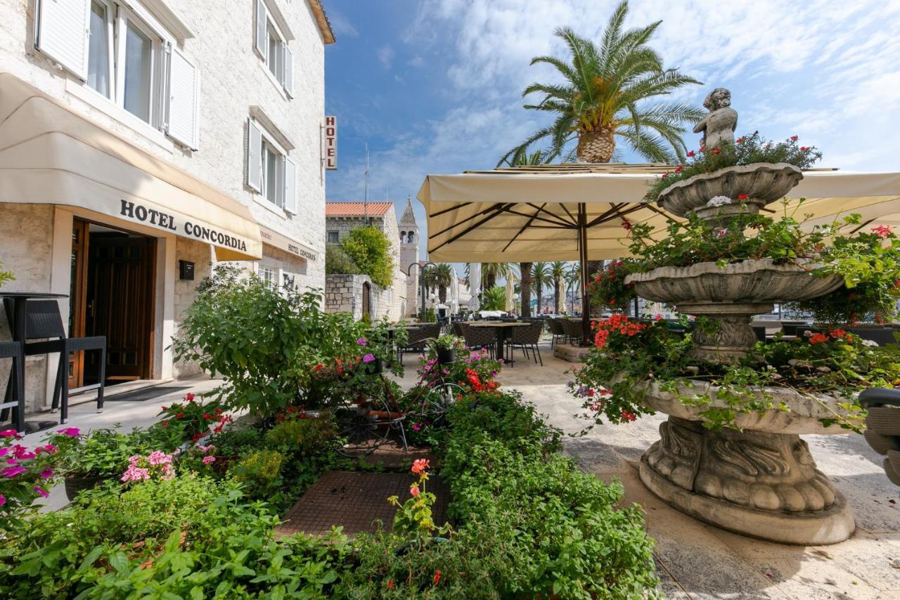 Hotel Concordia Trogir Eksteriør bilde