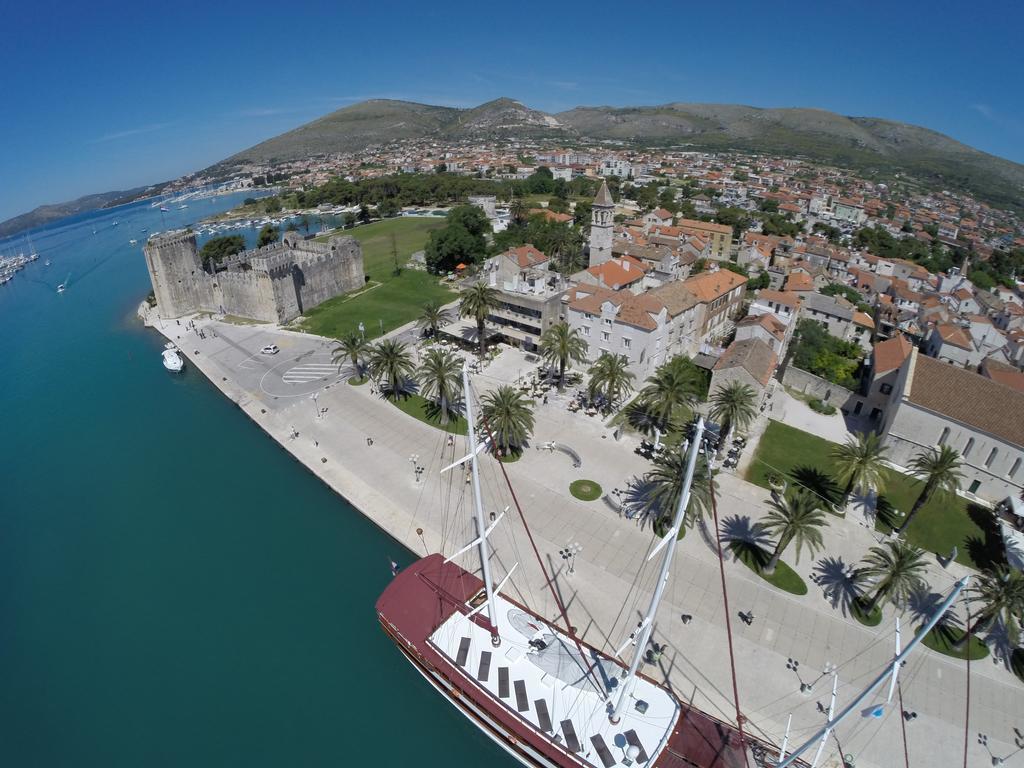 Hotel Concordia Trogir Eksteriør bilde